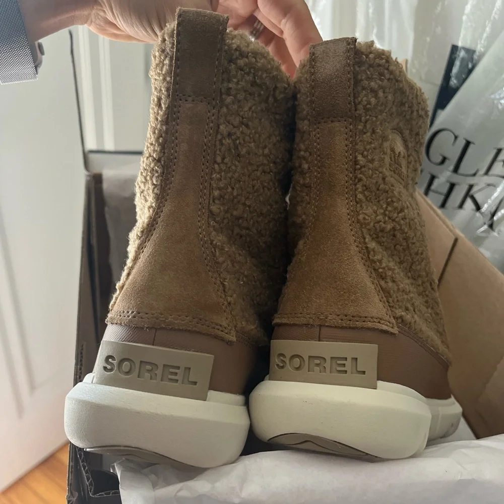 NWT EXPLORER™ II JOAN COZY SHERPA WINTER BOOT Delta Fawn Taupe Tan | Size 8.5 - Picture 6 of 11